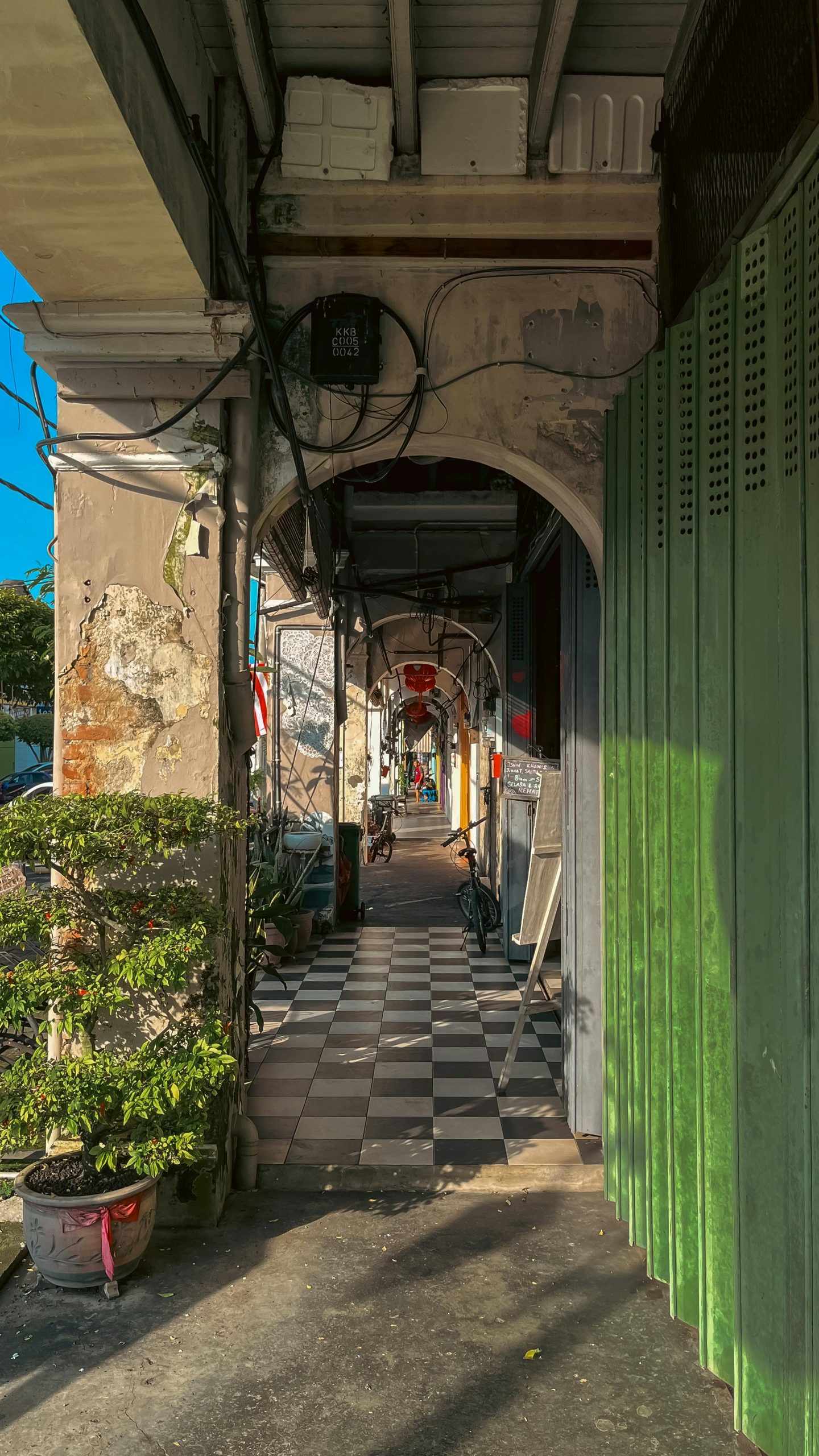 Day 1: Arrival & Old Town Heritage Romance